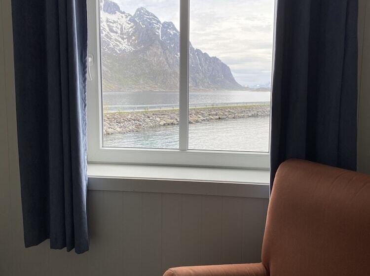 Номер Стандарт, Fast Hotel Henningsvær