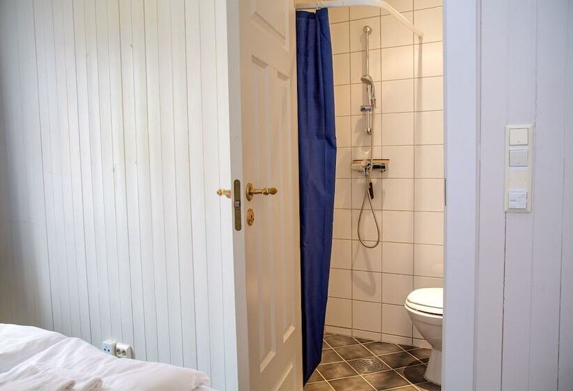 经济房, Fast Hotel Henningsvær