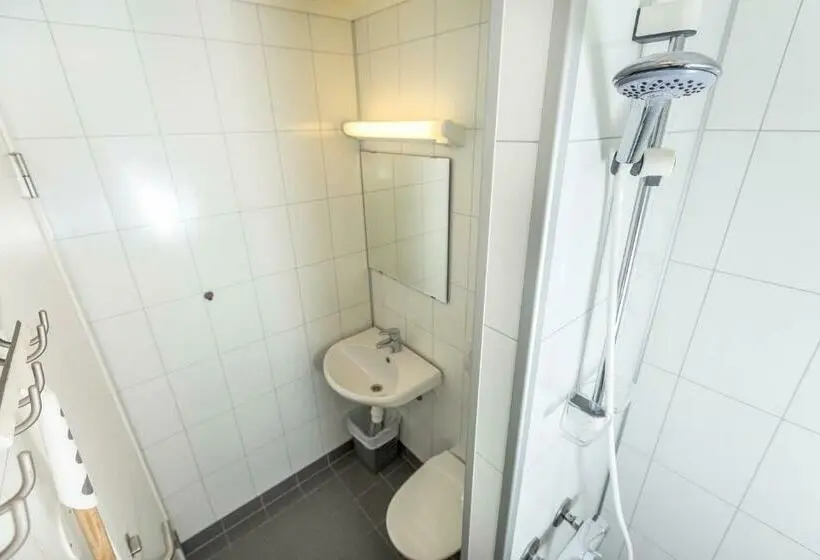 Standard Neljän Hengen Huone, Flåm Hostel