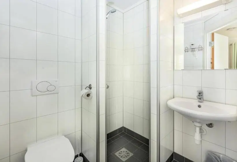 Standard Yhden Hengen Huone, Flåm Hostel