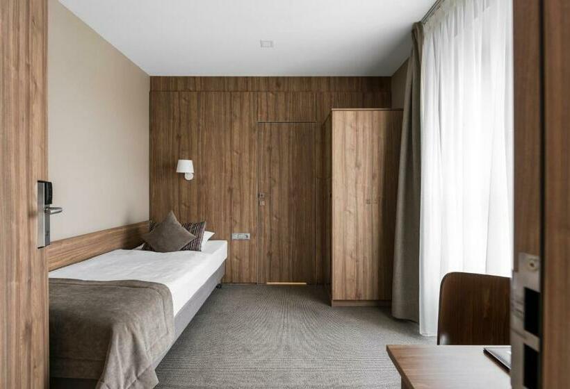 اتاق استاندارد یک نفره, Big Stone