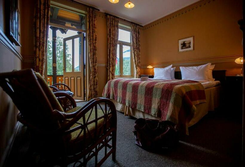 Pokój Deluxe z Balkonem, Dalen