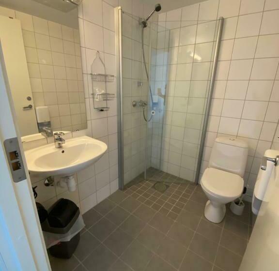 Номер Стандарт, Fast Hotel Henningsvær