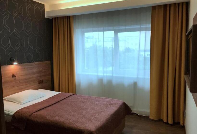 اتاق استاندارد یک نفره, L Wesenbergh