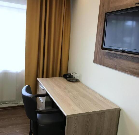 اتاق استاندارد, L Wesenbergh