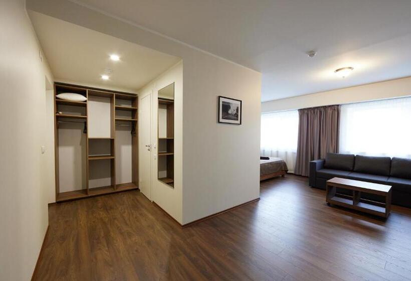 اتاق خانوادگی, L Wesenbergh