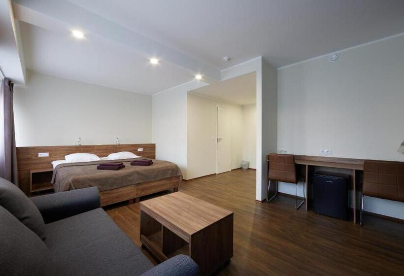 اتاق خانوادگی, L Wesenbergh