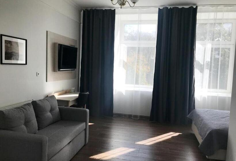 اتاق خانوادگی, L Wesenbergh