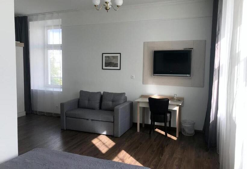 اتاق خانوادگی, L Wesenbergh