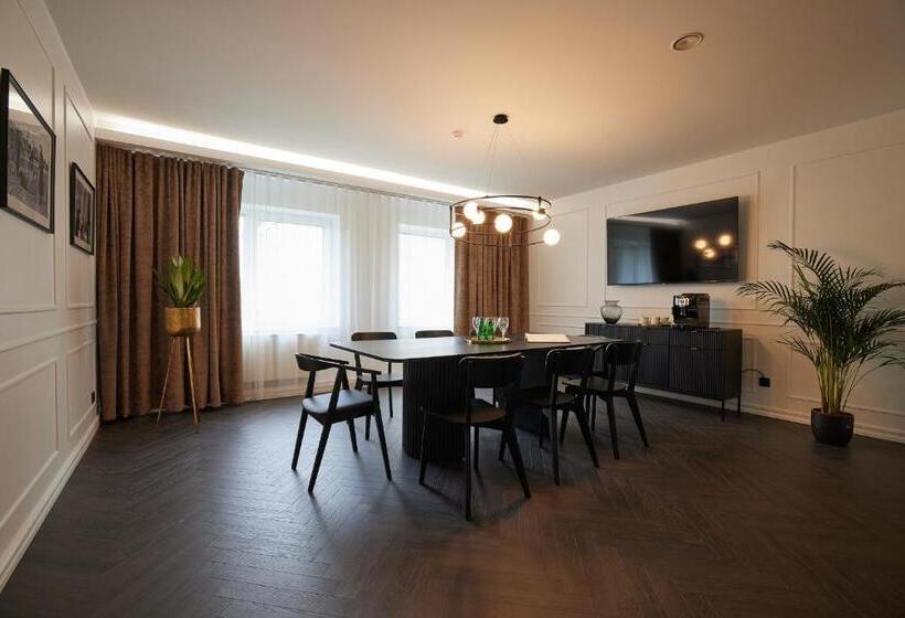 سوییت, L Wesenbergh