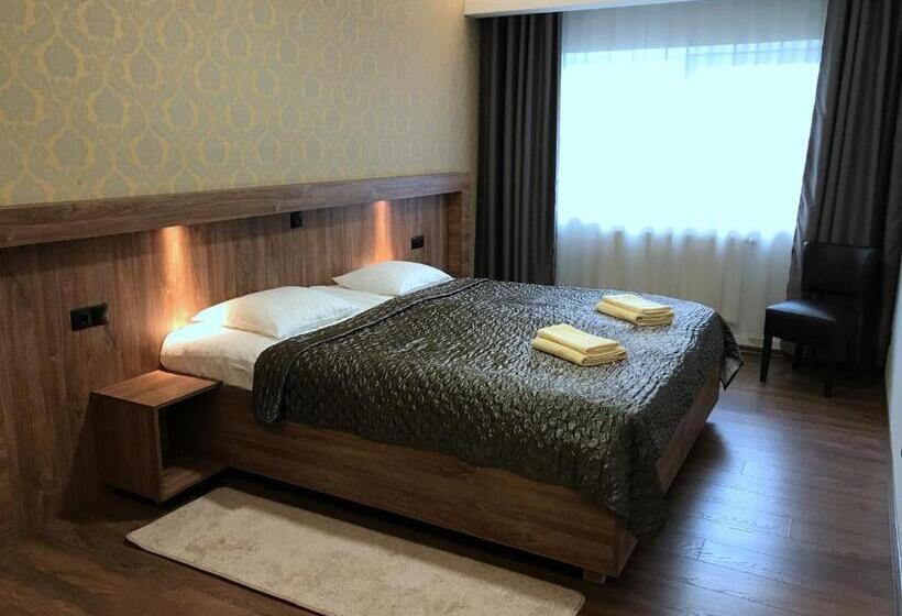 اتاق استاندارد, L Wesenbergh