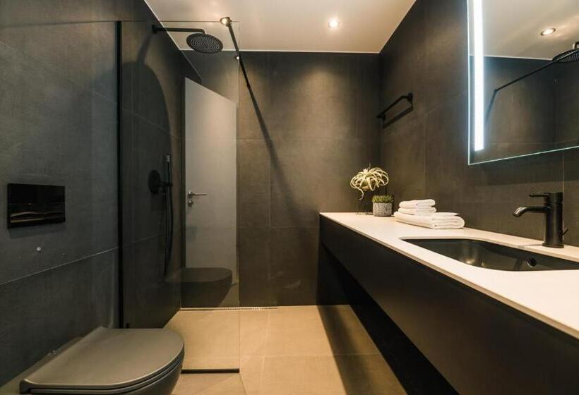 اتاق لوکس با تخت بزرگ, Maestro Design