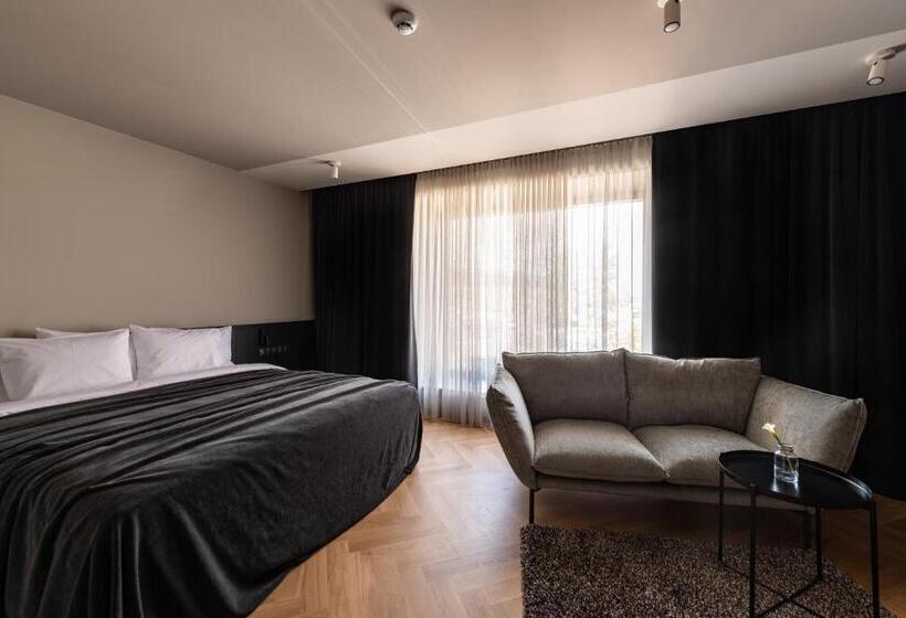 اتاق لوکس با تخت بزرگ, Maestro Design