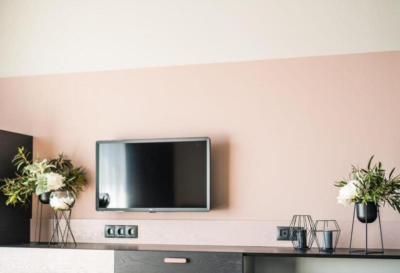 آپارتمان لوکس 1 خوابه, Maestro Design