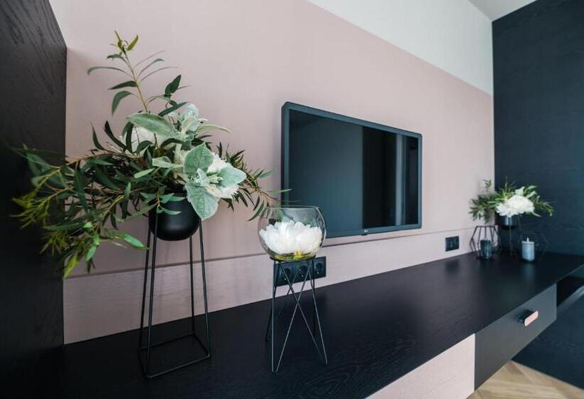 آپارتمان لوکس 1 خوابه, Maestro Design