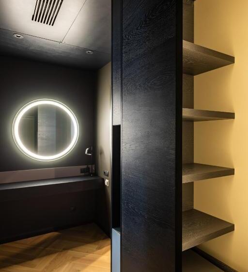 اتاق سوپریور با تخت بزرگ, Maestro Design