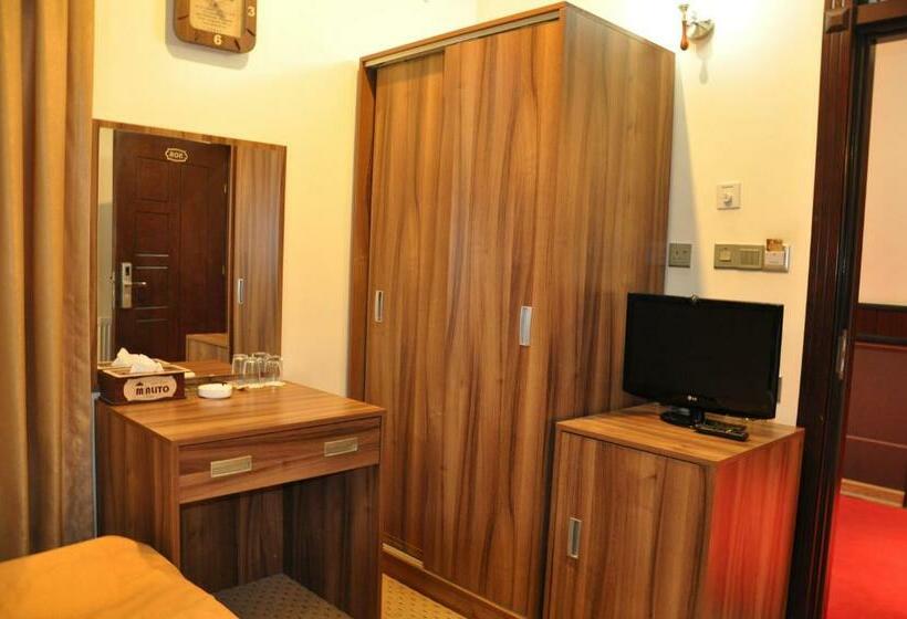 اتاق استاندارد یک نفره, Malito