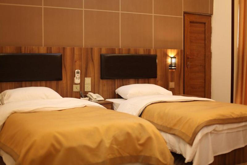 اتاق استاندارد سه نفره, Malito