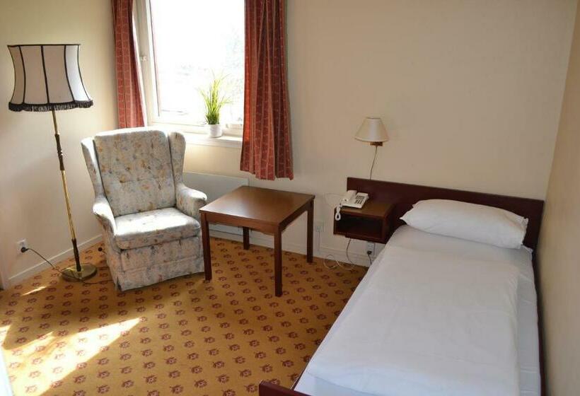 חדר סטנדרט יחיד, Midtnes