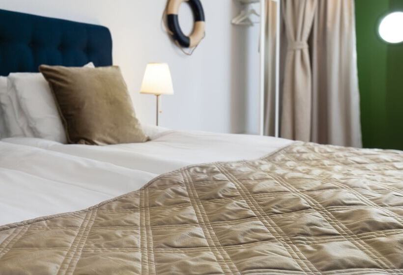 スーペリアールーム, Slottsgården