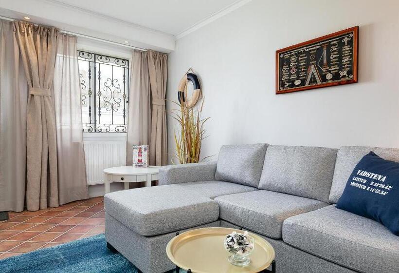 ジュニアスイート, Slottsgården