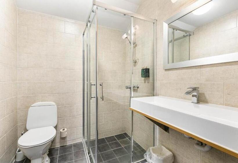 اتاق خانوادگی, Storebaug Hotell & Kro