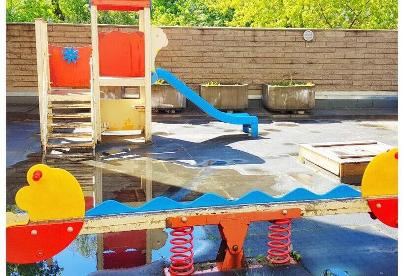 اتاق اکونومی, Vivulskis Apart