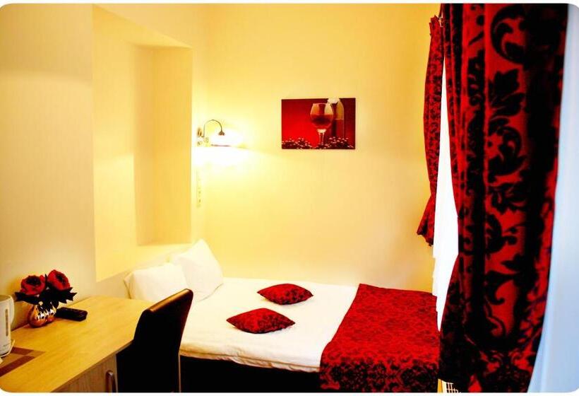 اتاق اکونومی, Vivulskis Apart