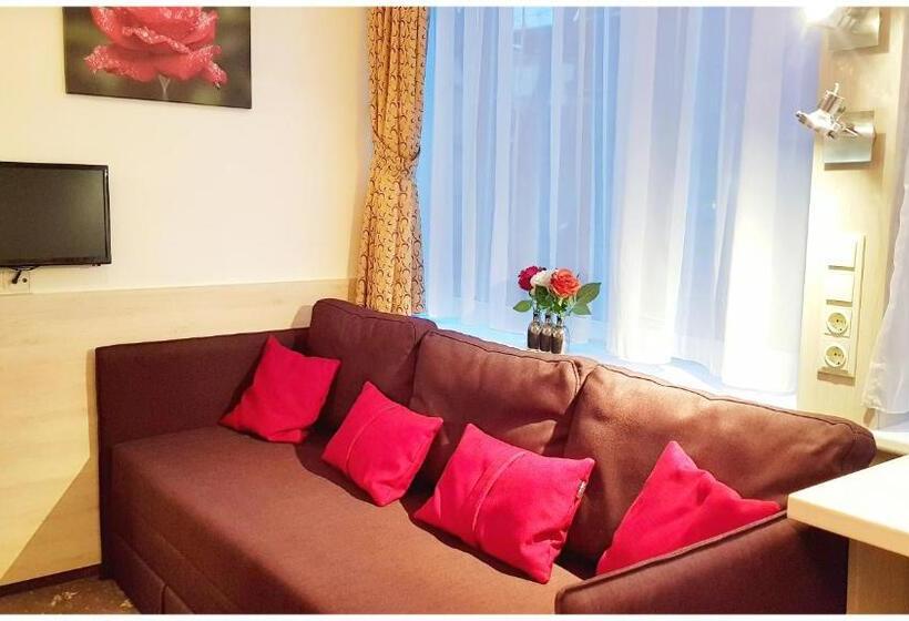 آپارتمان خانوادگی, Vivulskis Apart