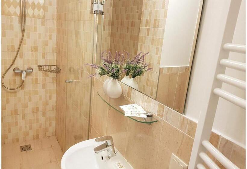 اتاق سوپریور, Vivulskis Apart