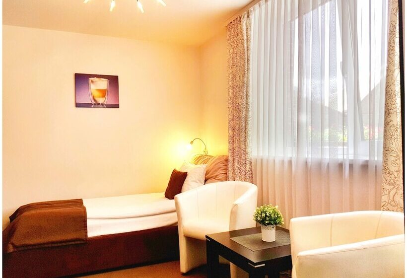 سوییت جونیور, Vivulskis Apart