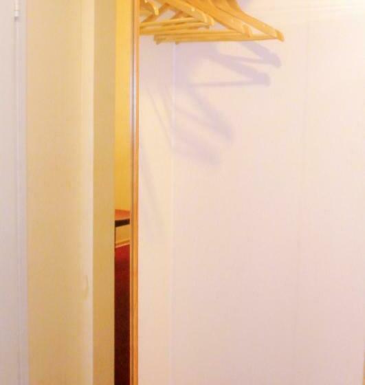 اتاق استاندارد, Yes