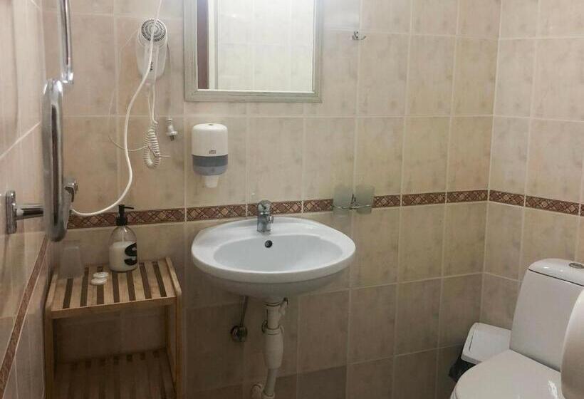 سوییت لوکس, Yes