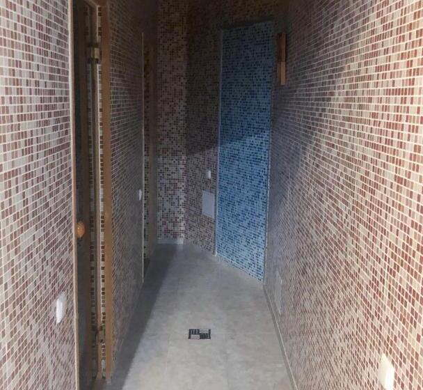 سوییت لوکس, Yes