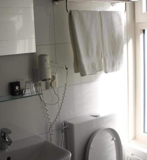 스탠다드 룸, Zee En Duin