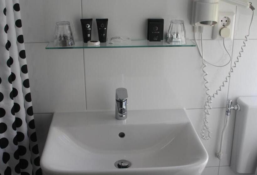 스탠다드 룸, Zee En Duin