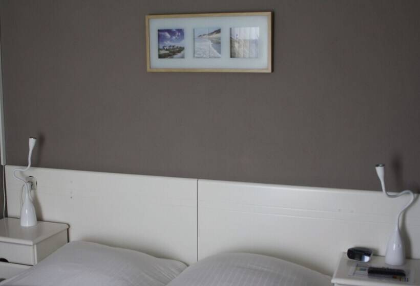 스탠다드 룸, Zee En Duin