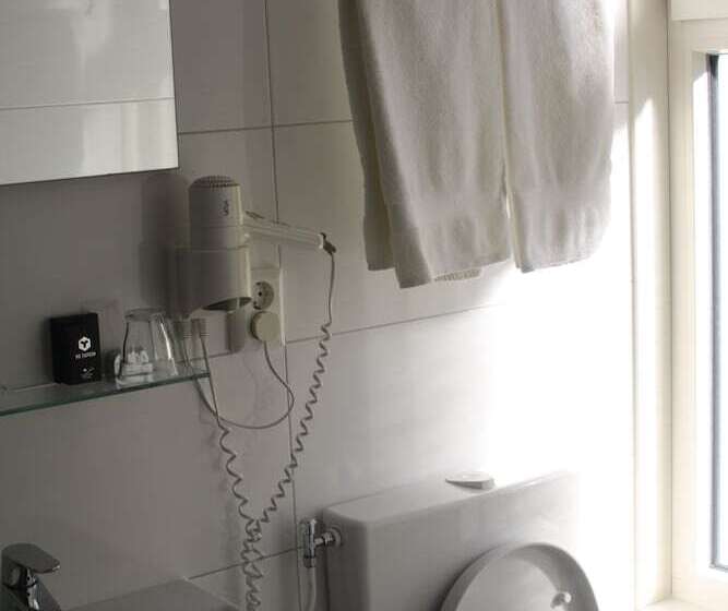 스탠다드 룸, Zee En Duin