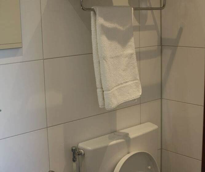 스탠다드 싱글 룸, Zee En Duin