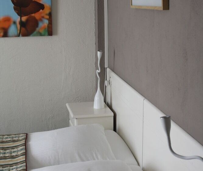 스탠다드 룸, Zee En Duin