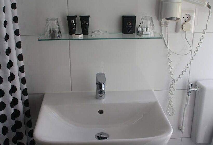 스탠다드 룸, Zee En Duin