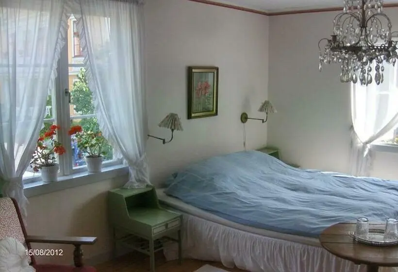 バス共有のスタンダードルーム, Mälby Säteri B&b