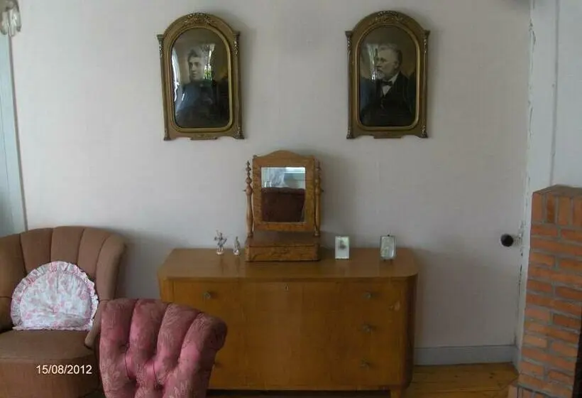 バス共有のスタンダードルーム, Mälby Säteri B&b