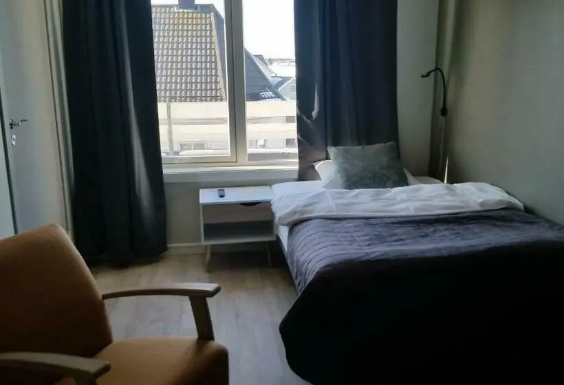 اتاق استاندارد یک نفره, Corner Hotell