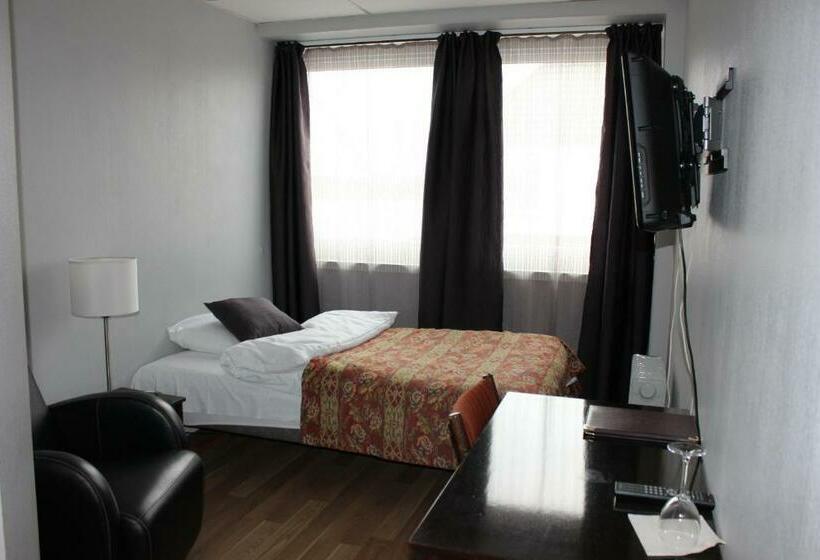 Номер Стандарт Индивидуальный, Corner Hotell