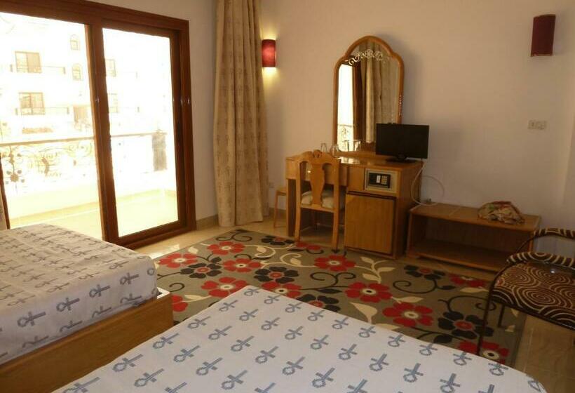 اتاق استاندارد با چشمانداز استخر, House Of Life Abydos