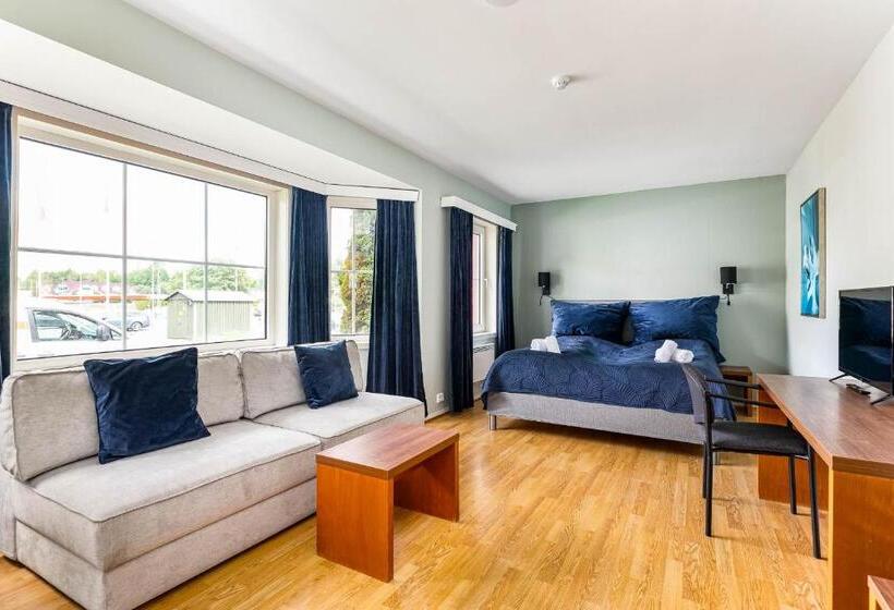 اتاق خانوادگی, Storebaug Hotell & Kro