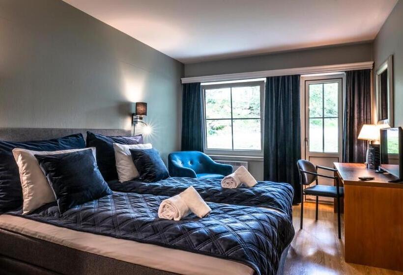 اتاق خانوادگی, Storebaug Hotell & Kro