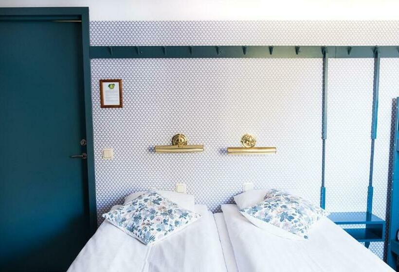 חדר סטנדרט לארבעה, Agda Lund Bed & Breakfast