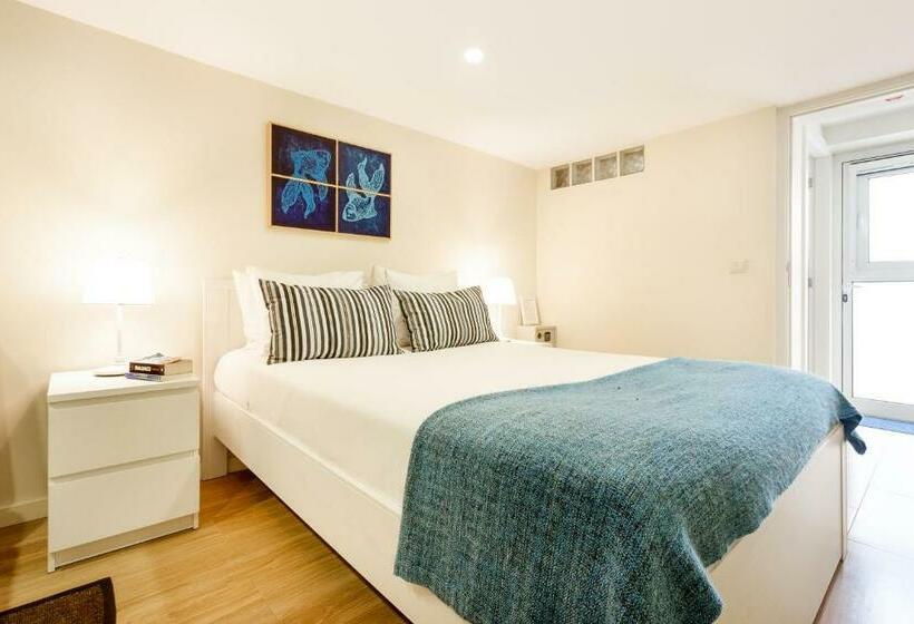 패밀리 스튜디오, Fishtail Sea House